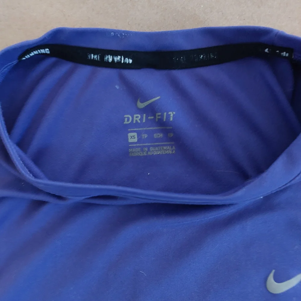 Nike Women's Purple Dri-Fit Running Top XS - Picture 5 of 8